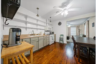 106 N Corporation Street, Hillsboro, TX 76645 - Photo 1