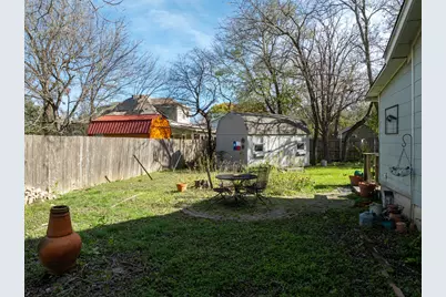 106 N Corporation Street, Hillsboro, TX 76645 - Photo 22