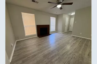 2609 Isbella Drive, Grand Prairie, TX 75052 - Photo 4