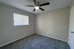 2609 Isbella Dr, Grand Prairie, TX 75052 - Photo 14