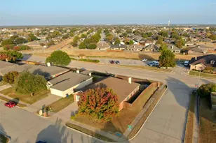 916 Joshua Dr, Burleson, TX 76028 - Photo 32