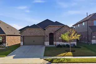 10408 Autumn Leaves Ln, Aubrey, TX 76227 - Photo 2
