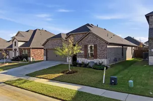 10408 Autumn Leaves Ln, Aubrey, TX 76227 - Photo 4