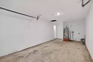 2007 Red Cloud Dr, Dallas, TX 75217 - Photo 32