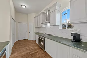 2441 Glen Garden Ave, Fort Worth, TX 76119 - Photo 6