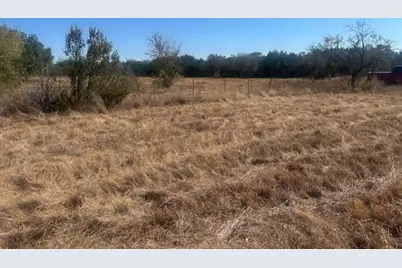 8913 S Peaceful Court, Granbury, TX 76048 - Photo 4