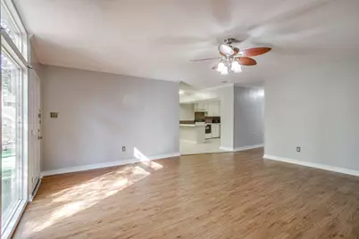 5201 Curzon Avenue #14, Fort Worth, TX 76107 - Photo 6