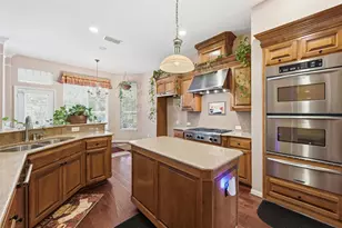 6796 Lakefront Dr, Grand Prairie, TX 75054 - Photo 8