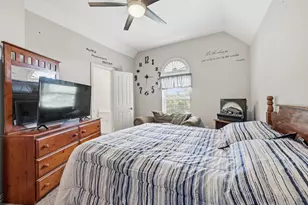 6796 Lakefront Dr, Grand Prairie, TX 75054 - Photo 30