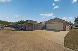112 Santa Fe Trail, Waxahachie, TX 75165 - Photo 32