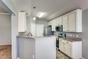 941 La Sierra Dr, Crowley, TX 76036 - Photo 6