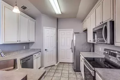 941 La Sierra Drive, Crowley, TX 76036 - Photo 8