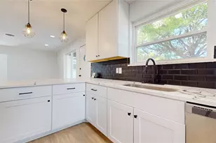 1007 N Cottonwood Dr, Richardson, TX 75080 - Photo 10