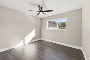 216 Opal St, Saginaw, TX 76179 - Photo 16