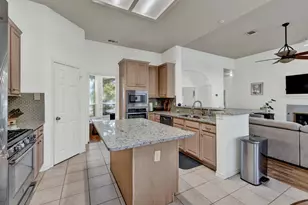 18 Equestrian Ct, Mansfield, TX 76063 - Photo 12