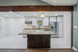 6805 Eagle Rock Dr, Fort Worth, TX 76133 - Photo 10