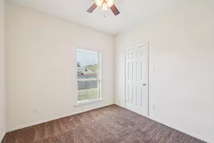 801 Cascade Dr, Glenn Heights, TX 75154 - Photo 10