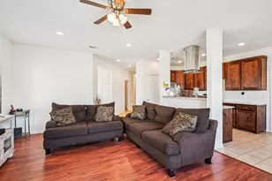 801 Cascade Dr, Glenn Heights, TX 75154 - Photo 4