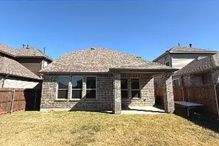 216 Haystack Dr, Van Alstyne, TX 75495 - Photo 4