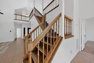 6328 Meadowglen Dr, Arlington, TX 76018 - Photo 6