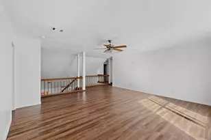 6328 Meadowglen Dr, Arlington, TX 76018 - Photo 36