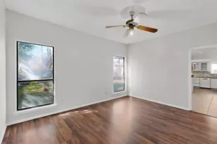 6328 Meadowglen Dr, Arlington, TX 76018 - Photo 20