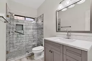 6328 Meadowglen Dr, Arlington, TX 76018 - Photo 18