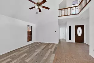 6328 Meadowglen Dr, Arlington, TX 76018 - Photo 8