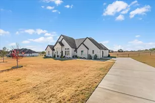 12916 Torello Ct, Godley, TX 76044 - Photo 6