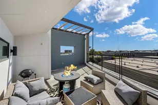 506 1st Ave, Dallas, TX 75226 - Photo 1