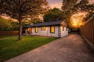 1711 Essex Ave, Dallas, TX 75203 - Photo 1