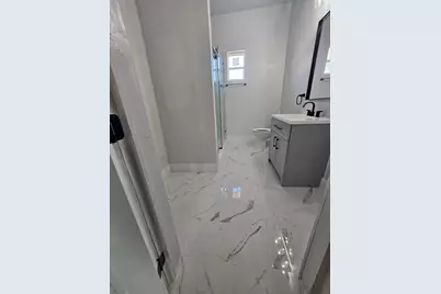 608 E Pecan Street, Taylor, TX 76574 - Photo 24