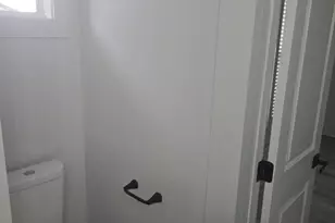 608 E Pecan St, Taylor, TX 76574 - Photo 12