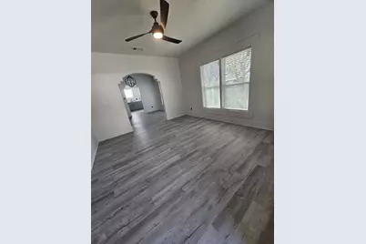 608 E Pecan Street, Taylor, TX 76574 - Photo 6