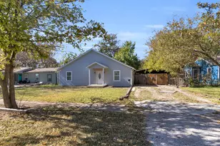 929 Hall St, Lancaster, TX 75146 - Photo 4