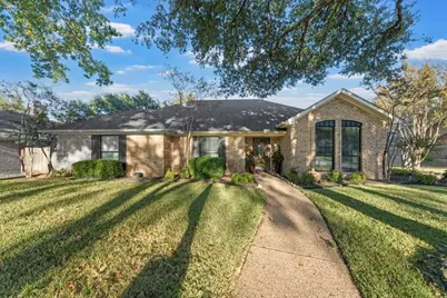 1300 Mesa Verde Drive, Waco, TX 76712 - Photo 2