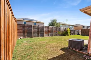 4618 Bridlewood Ln, Balch Springs, TX 75180 - Photo 26