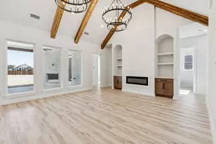 2016 Vanderbilt Dr, Weatherford, TX 76088 - Photo 4