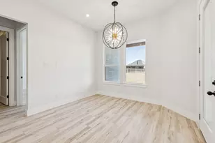 2016 Vanderbilt Dr, Weatherford, TX 76088 - Photo 12