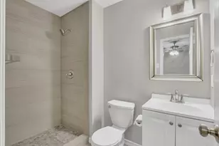 439 Clover Ln, Garland, TX 75043 - Photo 16