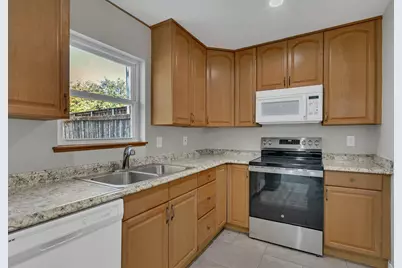 439 Clover Lane, Garland, TX 75043 - Photo 10