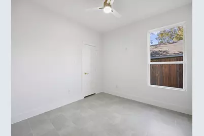 1254 E Jefferson Avenue, Fort Worth, TX 76104 - Photo 16