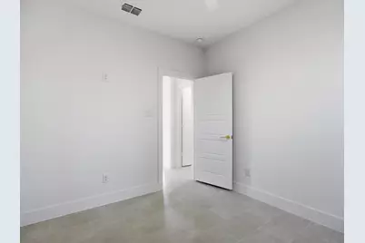 1254 E Jefferson Avenue, Fort Worth, TX 76104 - Photo 18