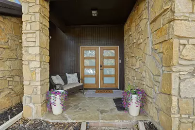 704 Timberview Court N, Fort Worth, TX 76112 - Photo 4