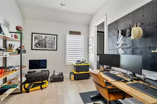 2157 Wenge Ln, Dallas, TX 75219 - Photo 10