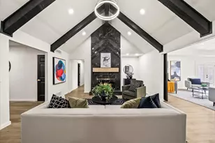 3609 Hidalgo St, Irving, TX 75062 - Photo 8