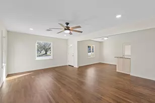 1413 W 13th St, Clifton, TX 76634 - Photo 4