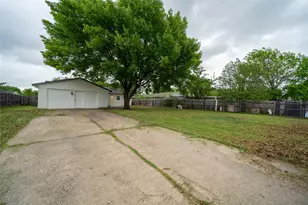 2009 Clark Trail, Grand Prairie, TX 75052 - Photo 20