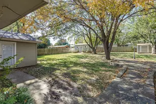 1104 Coffield St, Bowie, TX 76230 - Photo 32