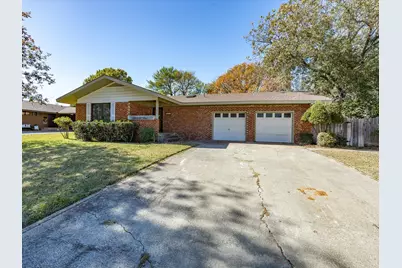 1104 Coffield Street, Bowie, TX 76230 - Photo 38